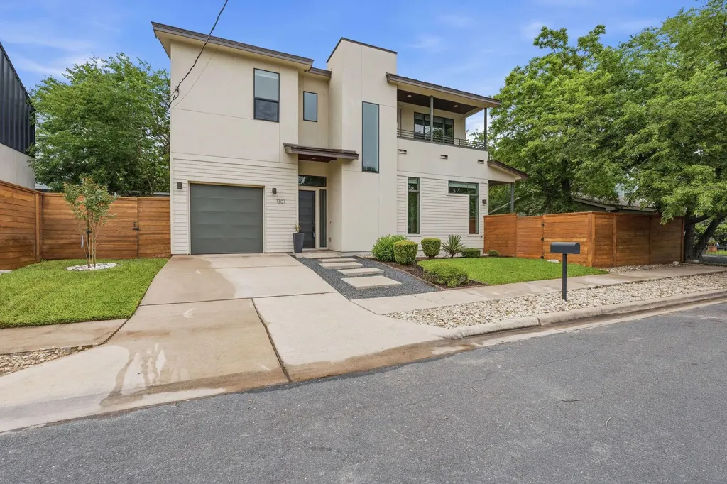 1307 Clifford Avenue Austin TX 78702