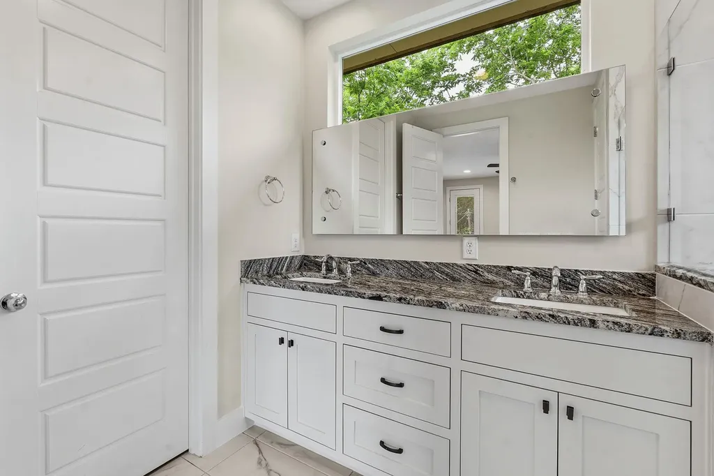 1307 Clifford Avenue Austin TX 78702