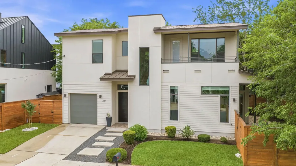 1307 Clifford Avenue Austin TX 78702