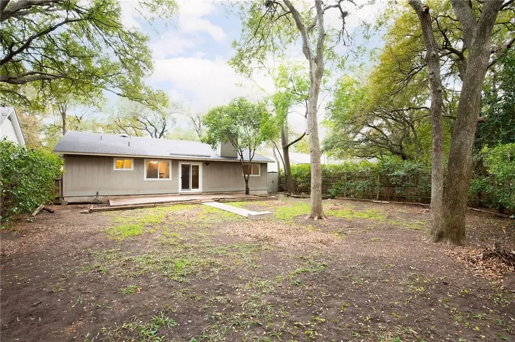 9708 Moorberry Street Austin TX 78729