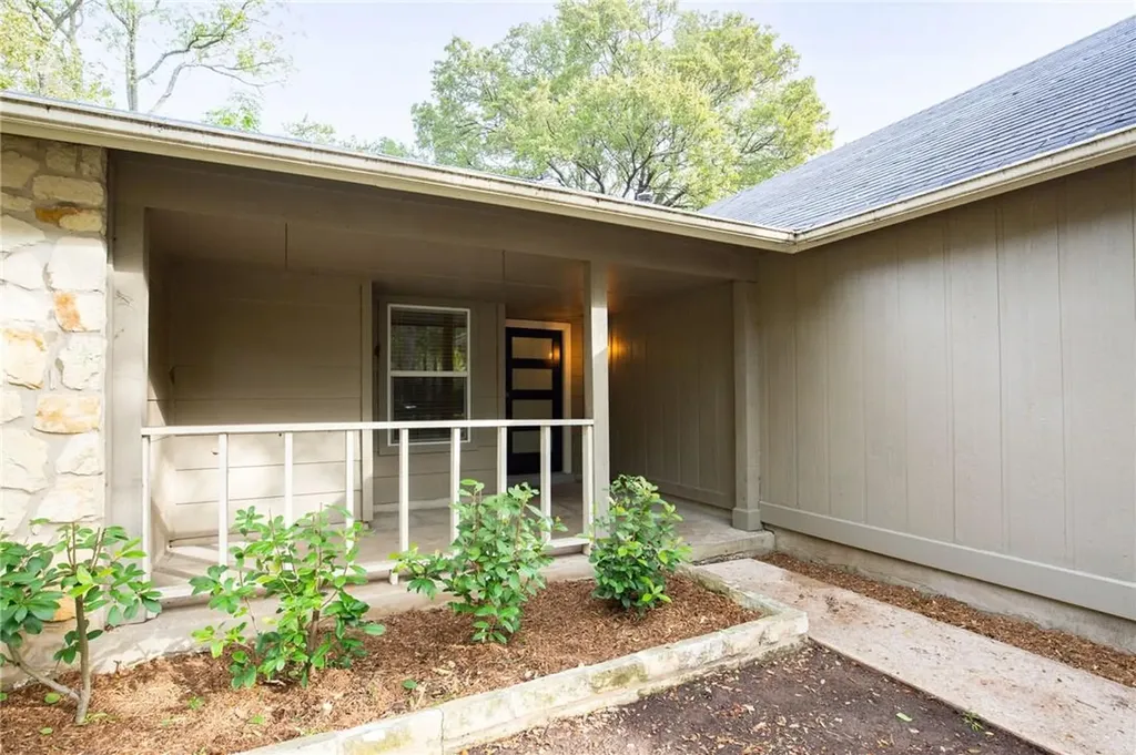 9708 Moorberry Street Austin TX 78729