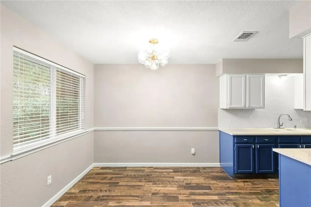9708 Moorberry Street Austin TX 78729