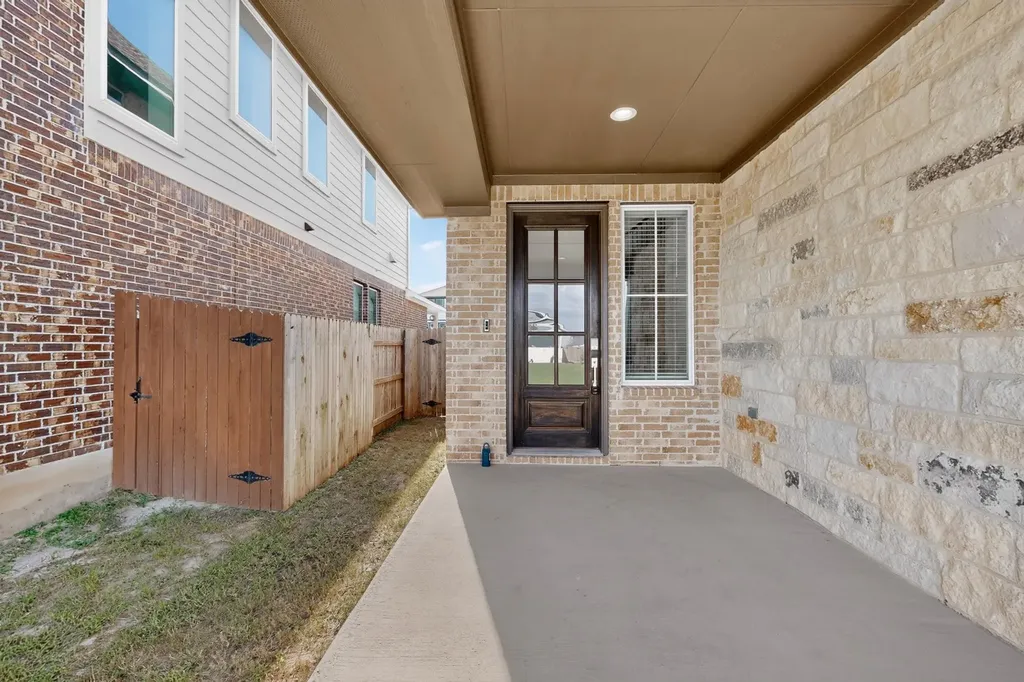 13100 Brave Tenderfoot Trail Buda TX 78610