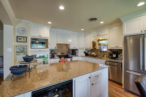 213 Lakeview Sunrise Beach TX 78643