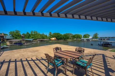 213 Lakeview Sunrise Beach TX 78643