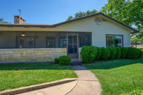 213 Lakeview Sunrise Beach TX 78643