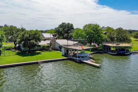 213 Lakeview Sunrise Beach TX 78643