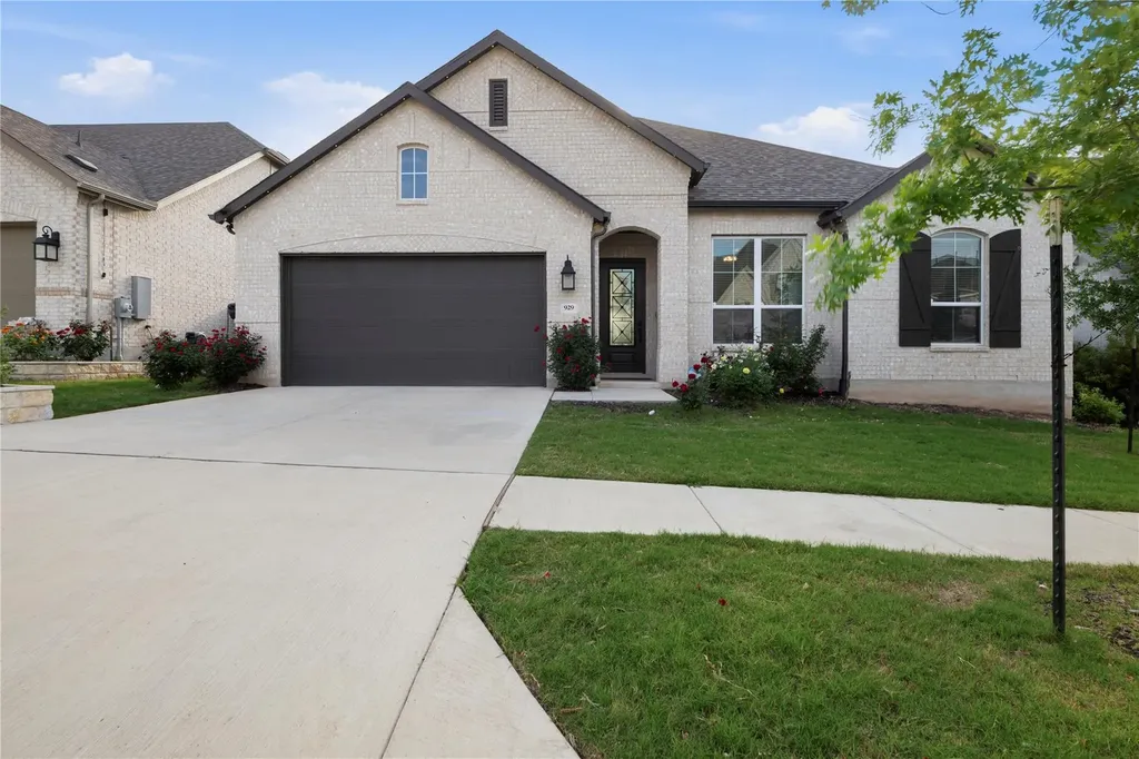 929 Mollie Mcbride Lane Leander TX 78641