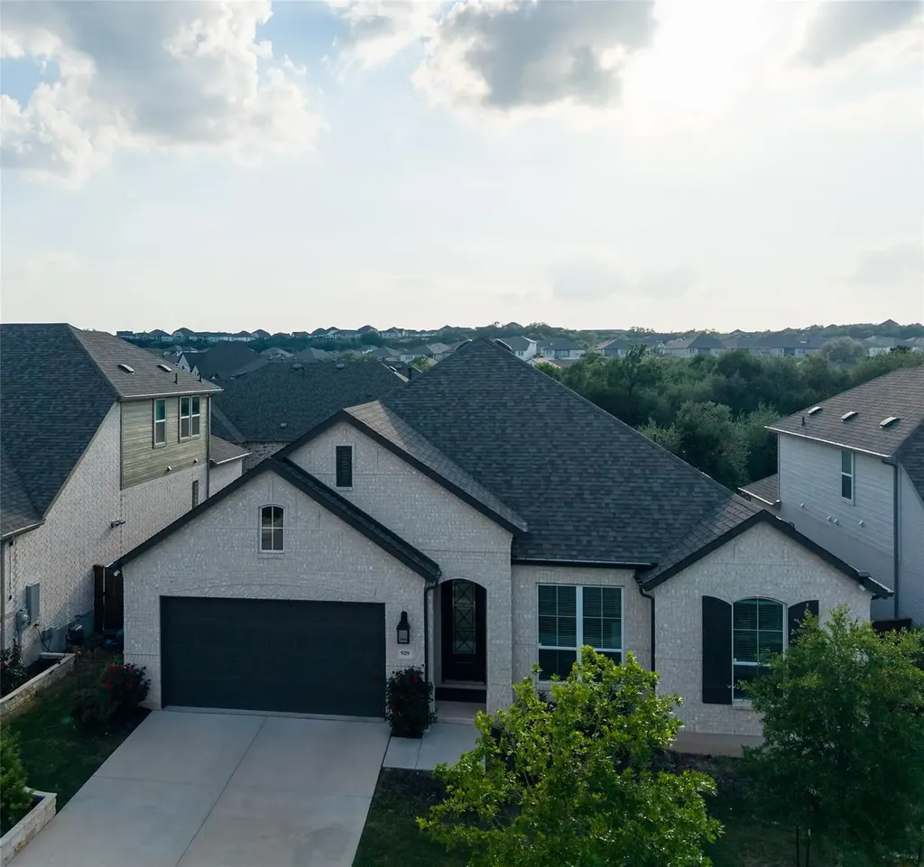 929 Mollie Mcbride Lane Leander TX 78641