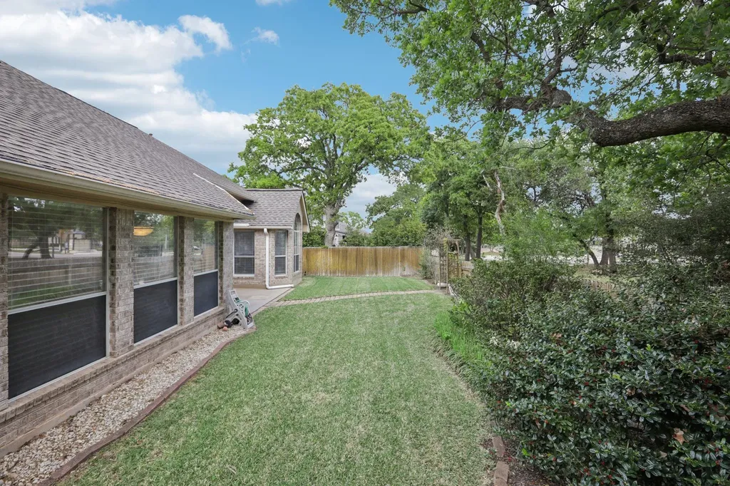 9309 Slate Creek Trail Austin TX 78717