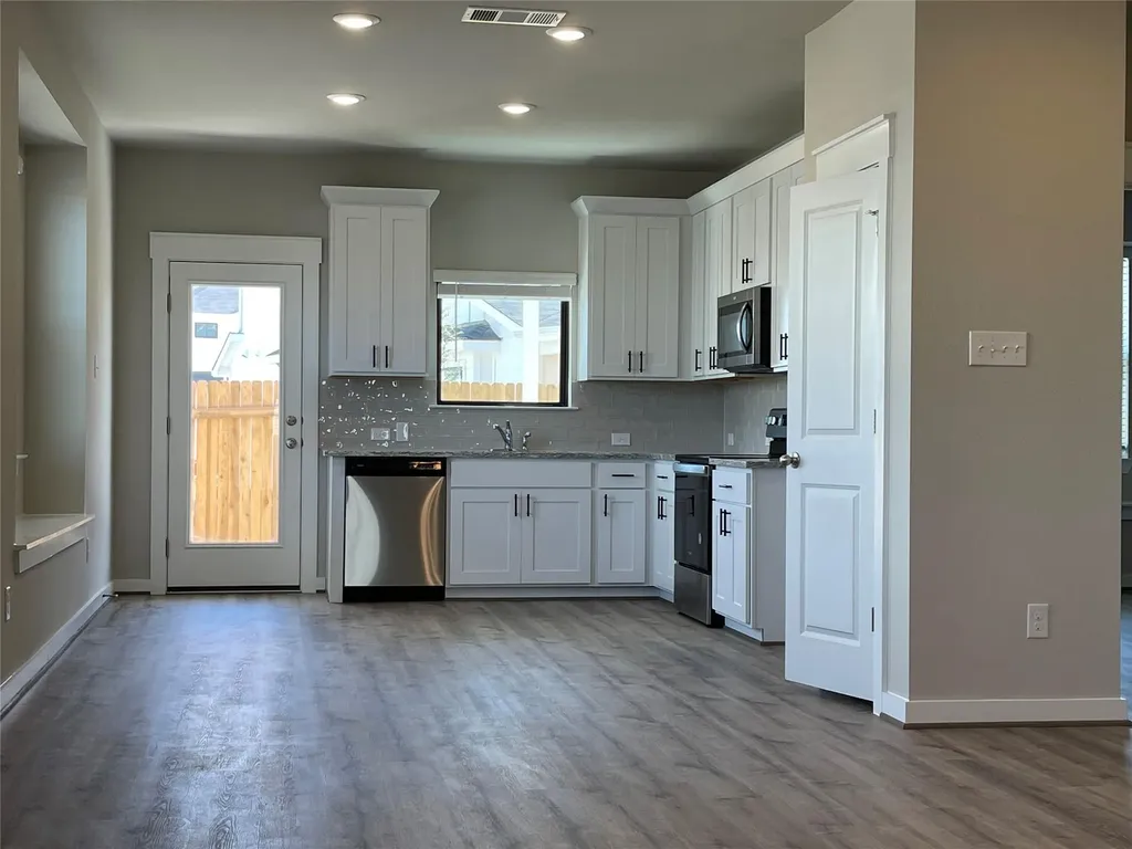 147 Waterside Road Buda TX 78610