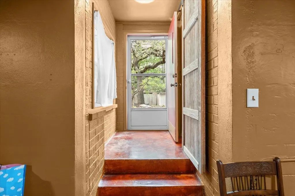 708 W Elizabeth Street Austin TX 78704