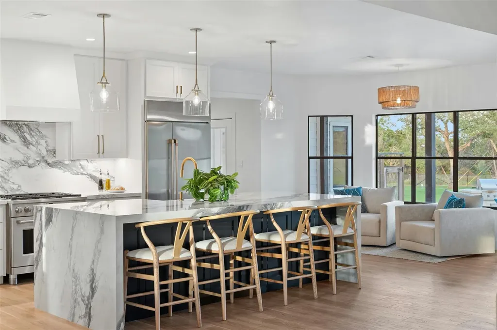 333 Stallion Lane Dripping Springs TX 78620