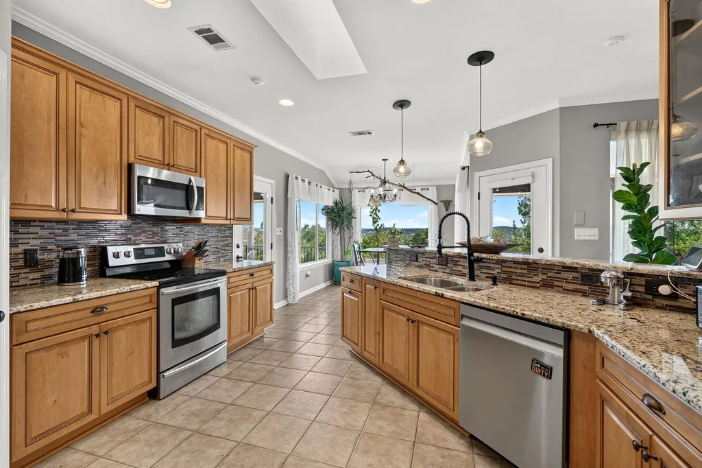 20803 Mckinley Cove Lago Vista TX 78645