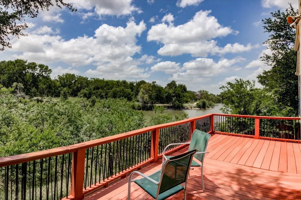 6301 Thirlmare Court Austin TX 78754