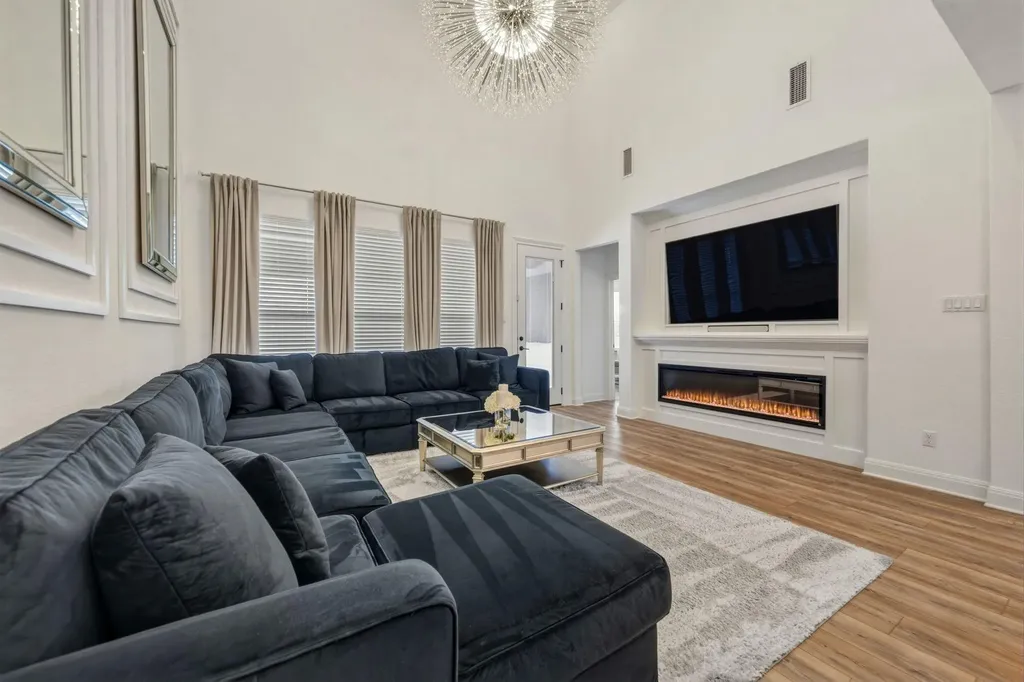 209 Turnbuckle Bend Leander TX 78641