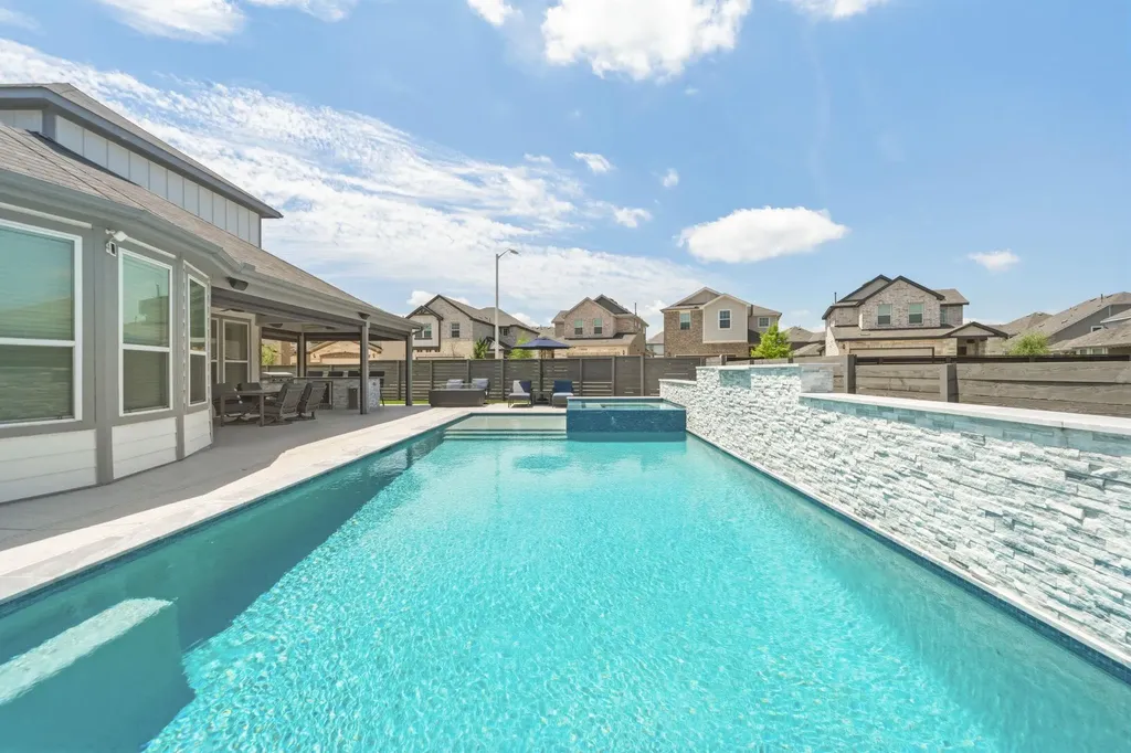 209 Turnbuckle Bend Leander TX 78641