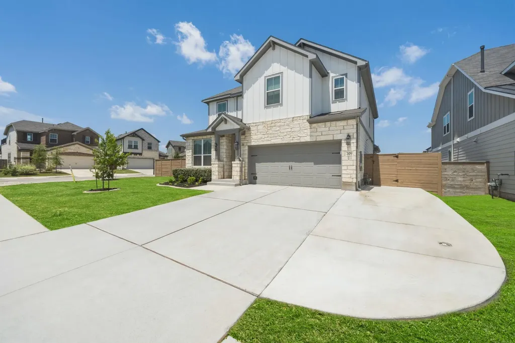 209 Turnbuckle Bend Leander TX 78641