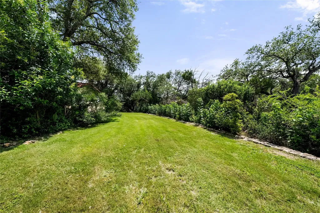 411 Skyline Drive West Lake Hills TX 78746
