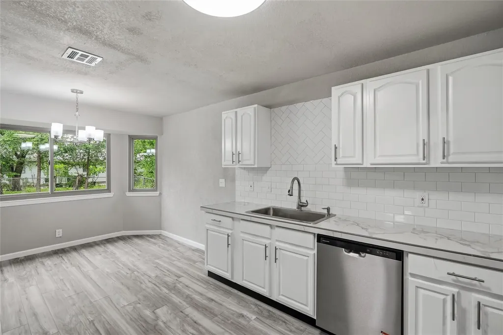 5342 Binz Engleman Road San Antonio TX 78219
