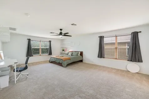 10229 English Oak Drive Austin TX 78748