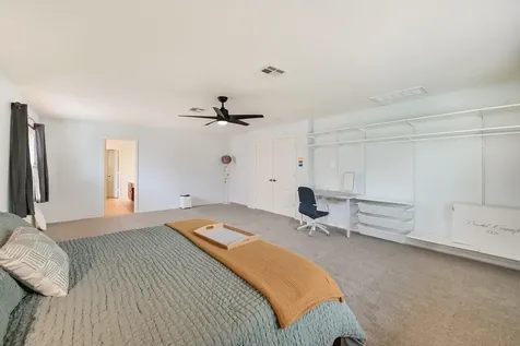 10229 English Oak Drive Austin TX 78748