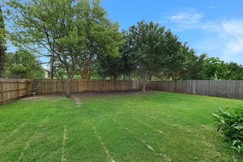10229 English Oak Drive Austin TX 78748