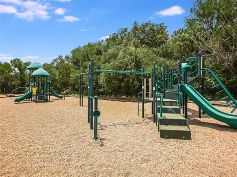10229 English Oak Drive Austin TX 78748