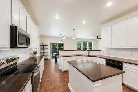 10229 English Oak Drive Austin TX 78748