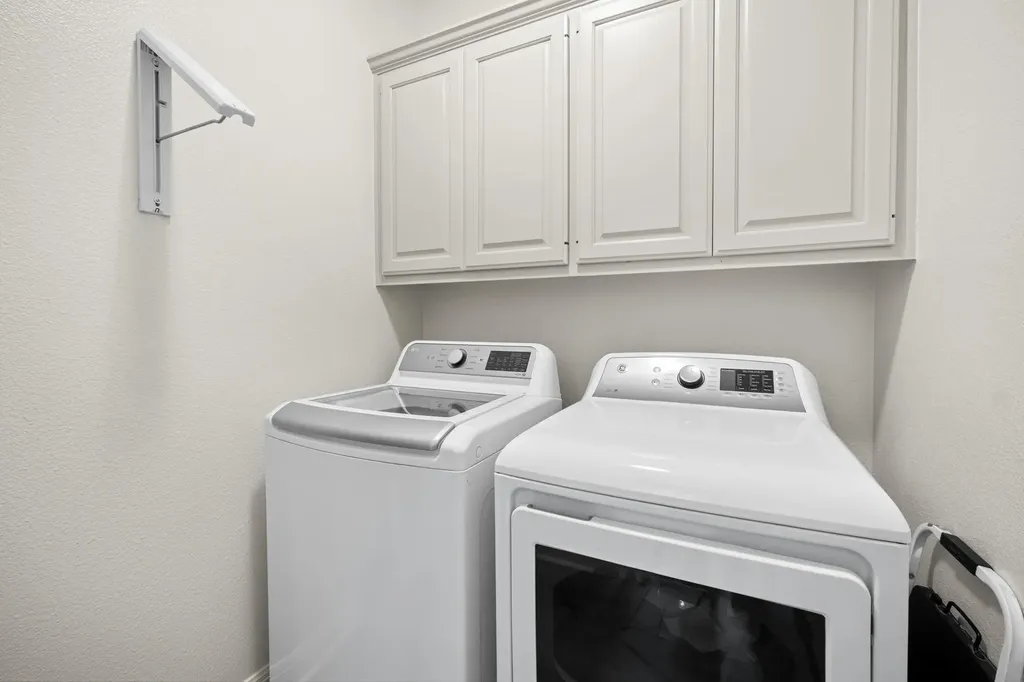 1053 Sunset Canyon Drive S Dripping Springs TX 78620