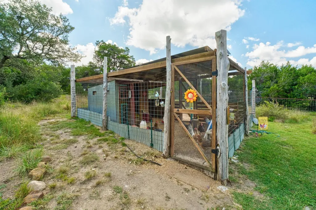 1053 Sunset Canyon Drive S Dripping Springs TX 78620