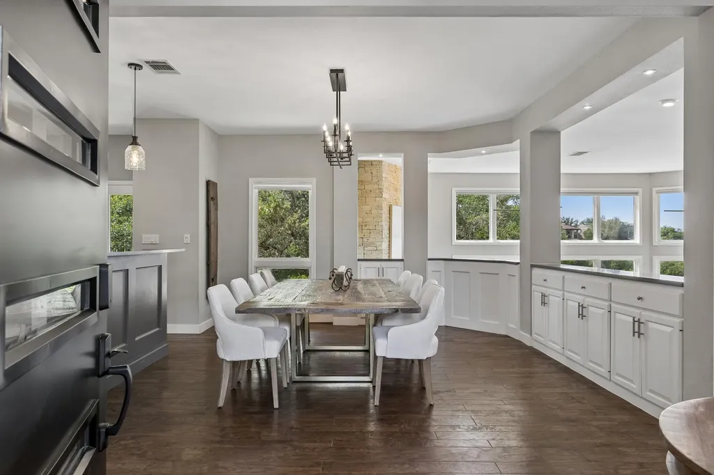 26310 Countryside Drive Spicewood TX 78669