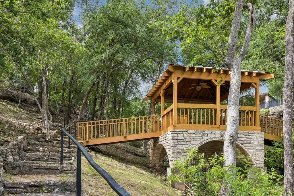 26310 Countryside Drive Spicewood TX 78669