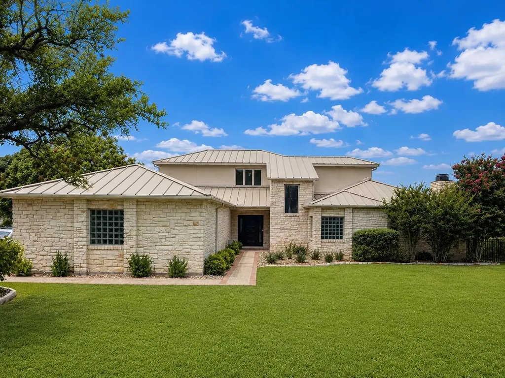 26310 Countryside Drive Spicewood TX 78669