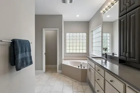 26310 Countryside Drive Spicewood TX 78669