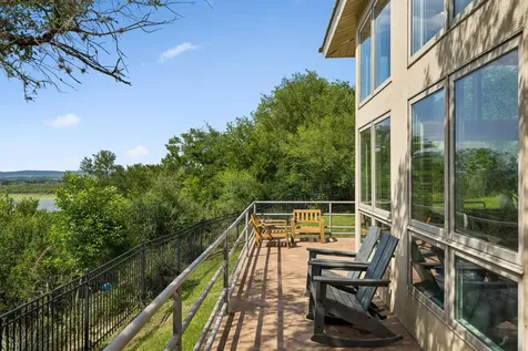 26310 Countryside Drive Spicewood TX 78669