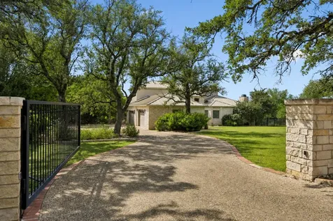 26310 Countryside Drive Spicewood TX 78669