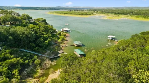 26310 Countryside Drive Spicewood TX 78669