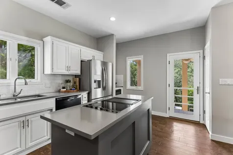 26310 Countryside Drive Spicewood TX 78669