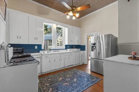 702 E Main Street Round Rock TX 78664