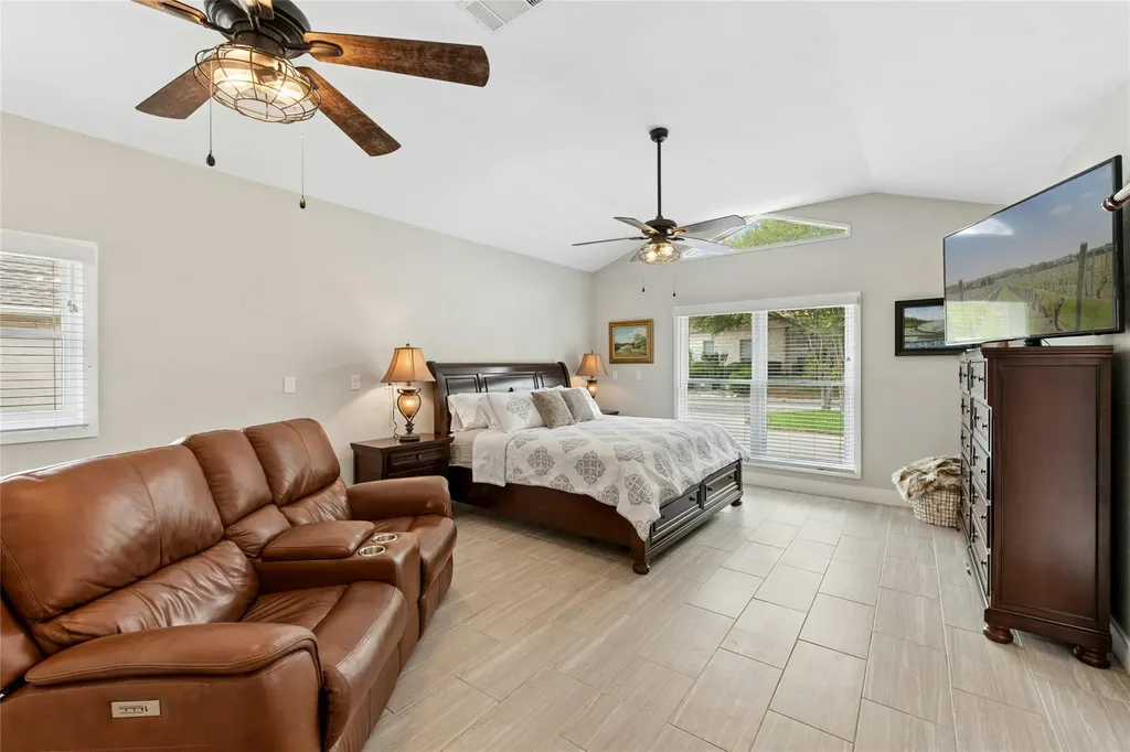 407 Olympia Fields Street Meadowlakes TX 78654