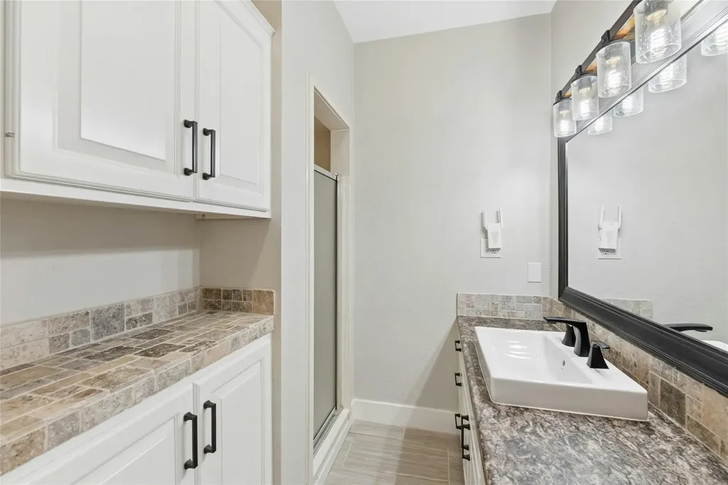 407 Olympia Fields Street Meadowlakes TX 78654