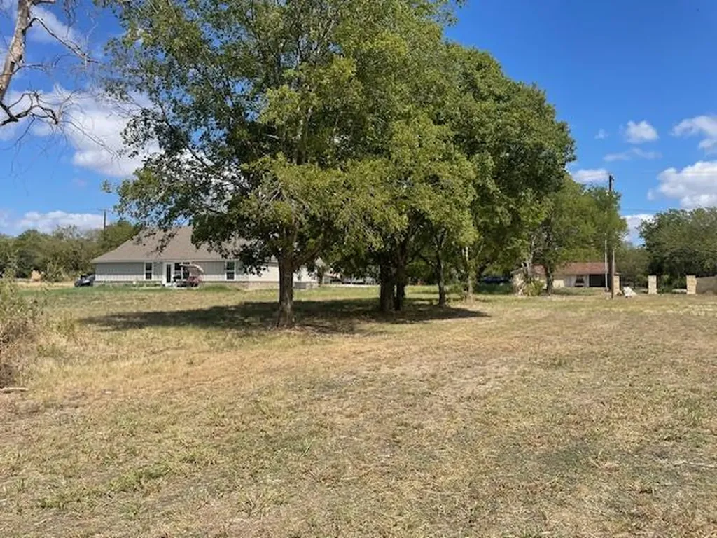 703 4th Street Bruceville-eddy TX 76524