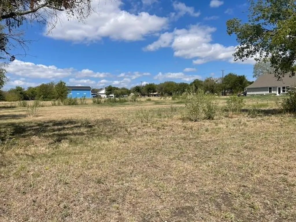 703 4th Street Bruceville-eddy TX 76524