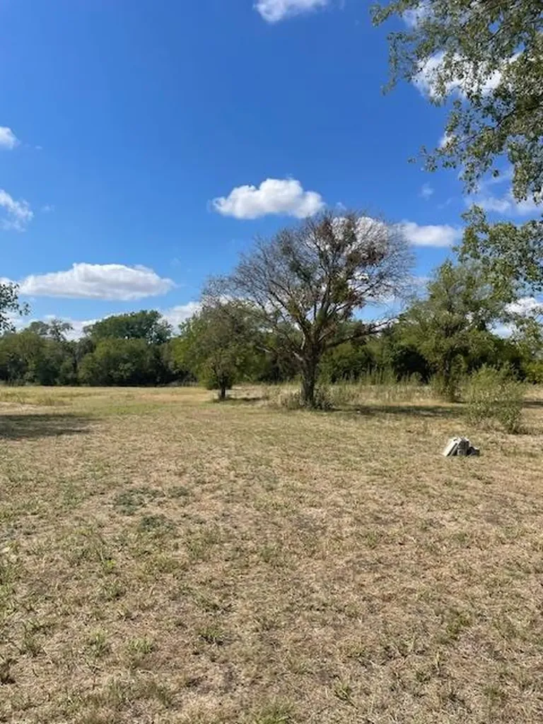 703 4th Street Bruceville-eddy TX 76524