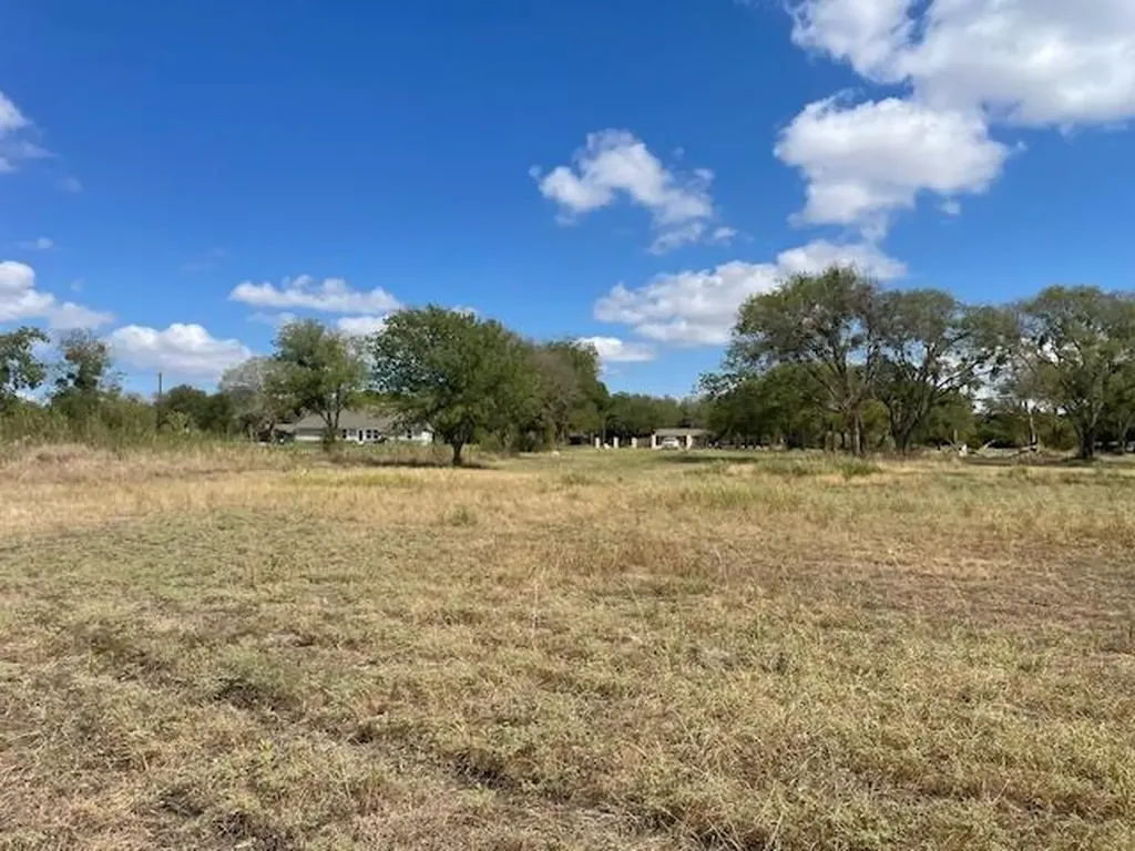 703 4th Street Bruceville-eddy TX 76524