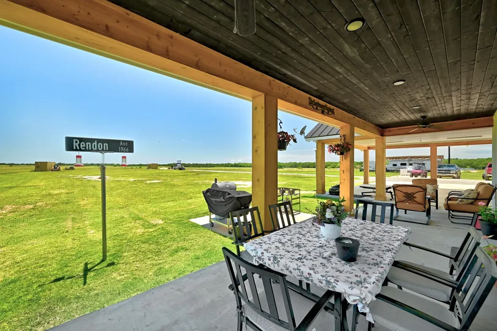 2889 Old Mcmahan Road Lockhart TX 78644