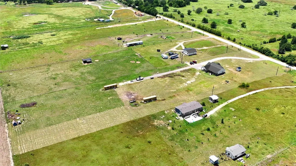 2889 Old Mcmahan Road Lockhart TX 78644