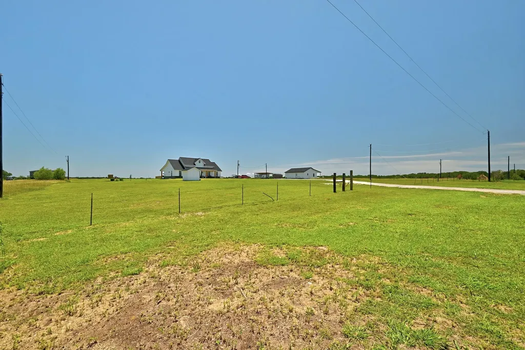 2889 Old Mcmahan Road Lockhart TX 78644