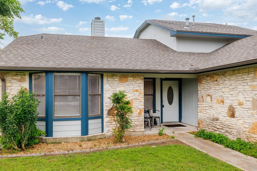 405 Brookhollow Drive Pflugerville TX 78660